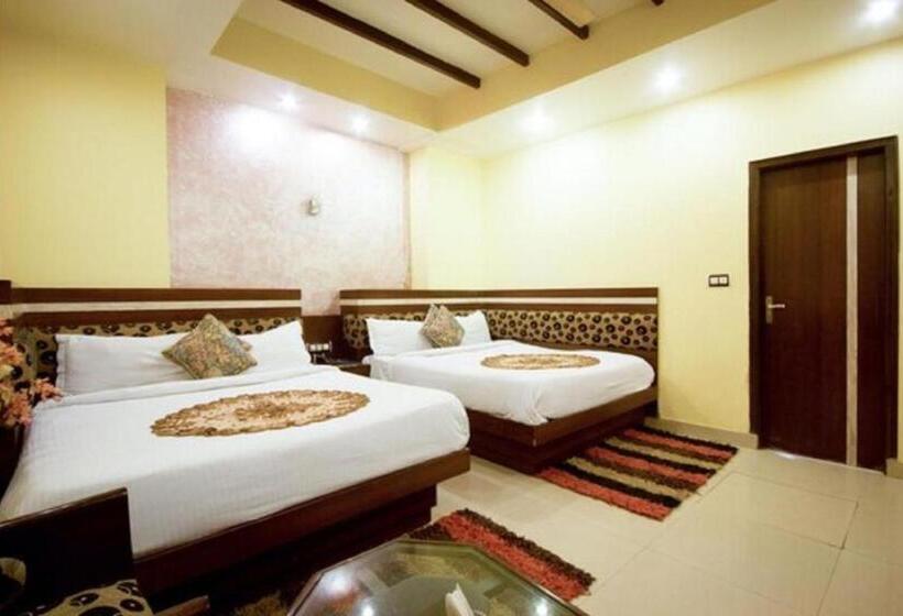 اتاق لوکس خانوادگی, Shivdev International