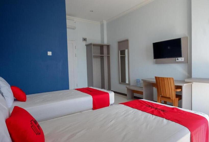 디럭스 룸, Reddoorz Plus Syariah @ Hotel Boulevard Luwuk