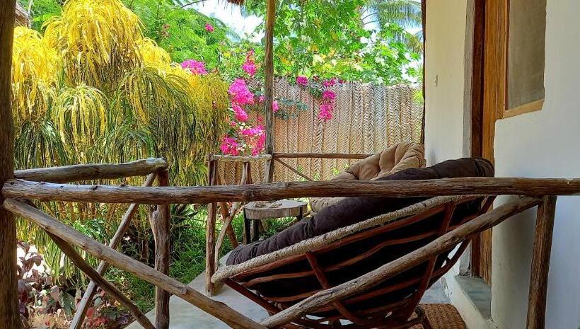 Бунгало Стандарт Вид на Сад, Morningstar Bungalows Zanzibar