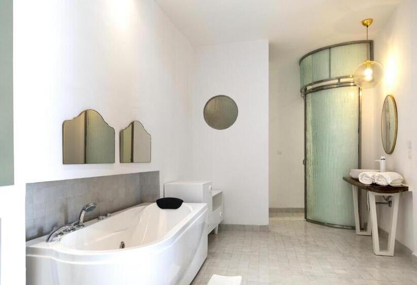 Люкс Deluxe Кровать Кинг, Suite Azur