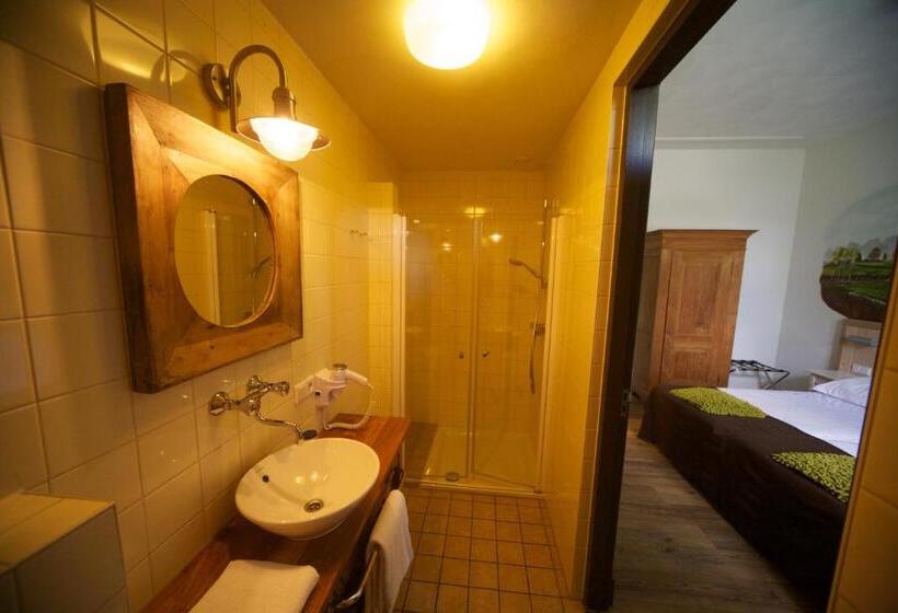 اتاق اکونومی, Herberg De Brabantse Kluis