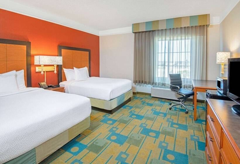 Номер Deluxe, La Quinta By Wyndham Sherman