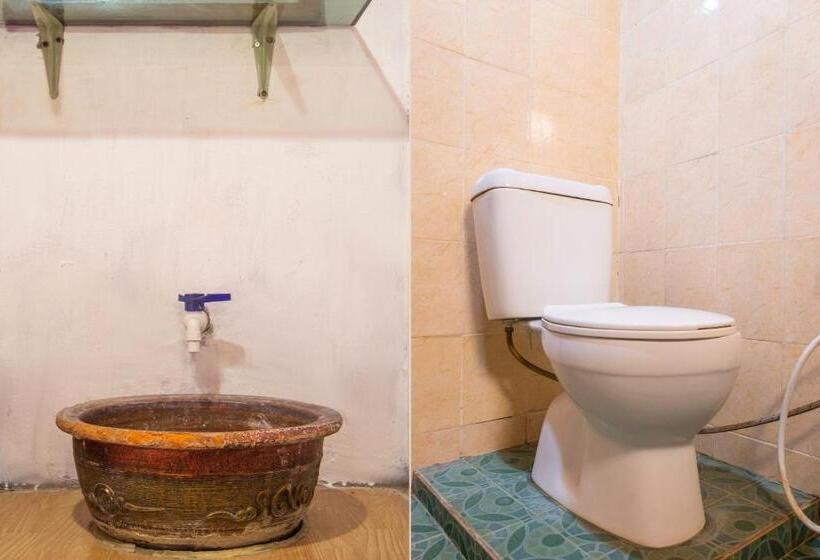 Номер Стандарт, Oyo 2278 Cikidang Hunting Resort