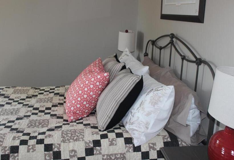 스위트, Maplehurst Manor Bed And Breakfast