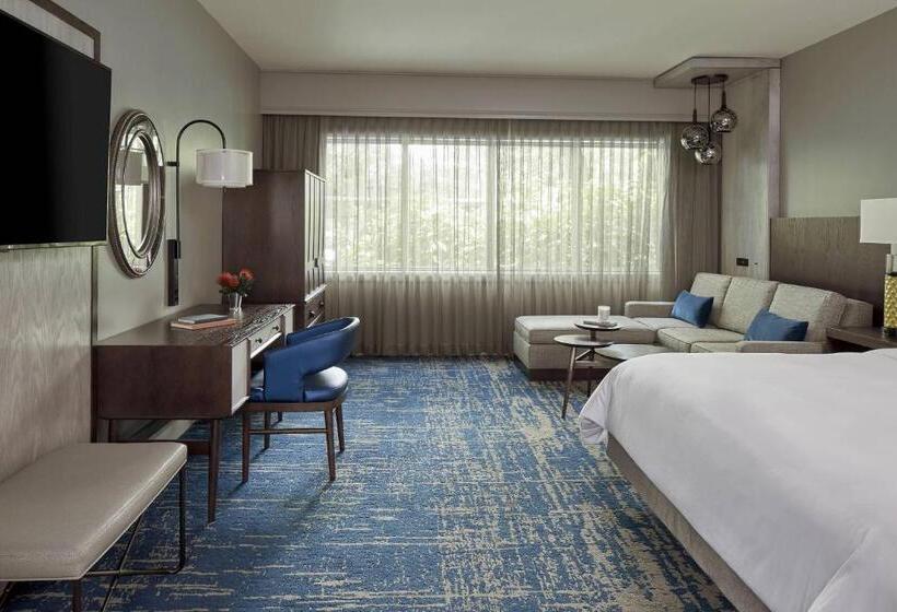 Номер Стандарт Кровать Кинг Адаптированный для Инвалидов, Grand Hotel Golf Resort & Spa, Autograph Collection