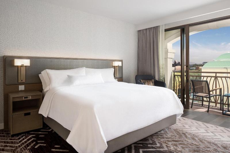 Suite, The Westin Anaheim Resort