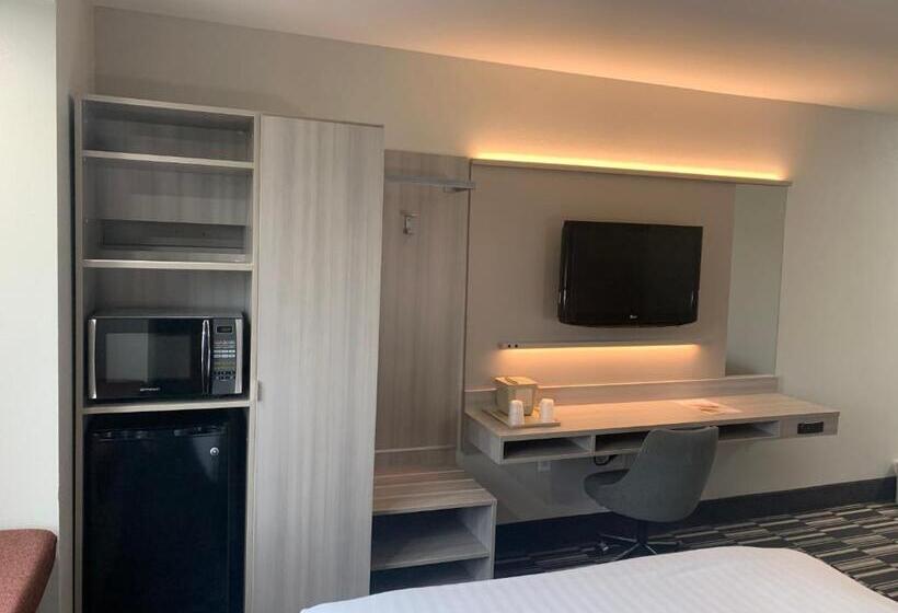 标准间, Microtel Inn By Wyndham Charlotte Airport
