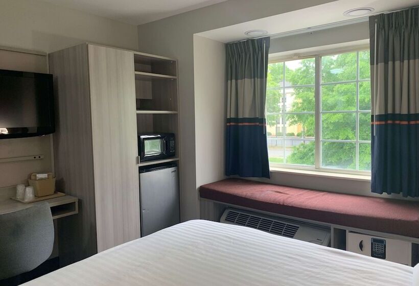 适合残疾人使用的标准间, Microtel Inn By Wyndham Charlotte Airport