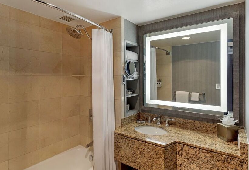 Стандартный Номер Кровать Кинг, Omni New Haven Hotel At Yale