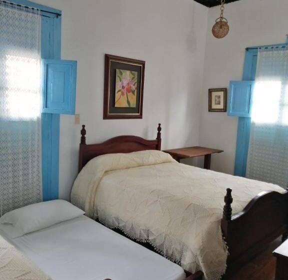 스탠다드 트리플 룸, Casa Hotel El Compadre