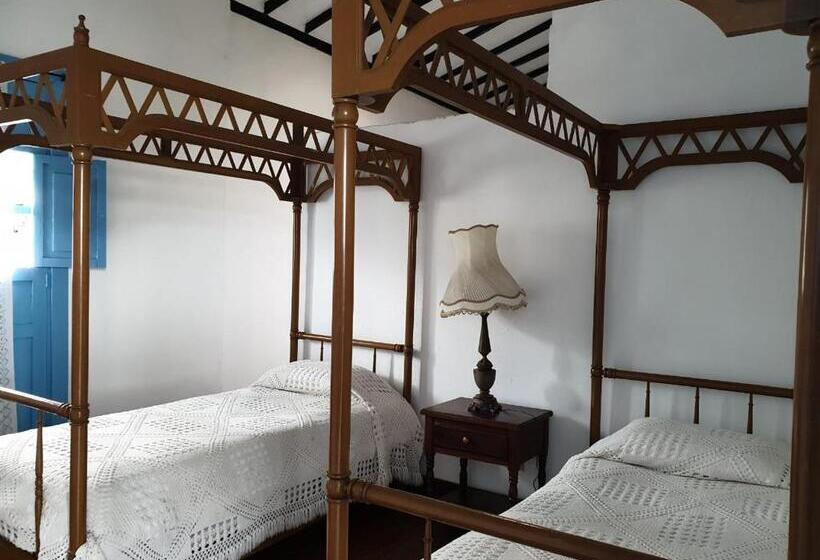 4인용 스탠다드 룸, Casa Hotel El Compadre