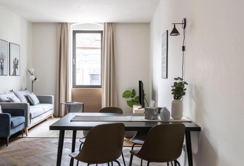 Люкс с Балконом, Limehome Linz Schillerstraße