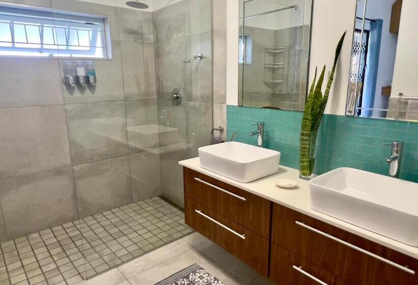 Номер Стандарт Вид на Сад, Always Summer Guesthouse