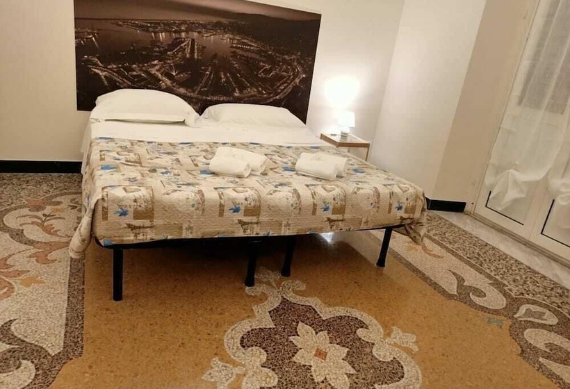 اتاق استاندارد چهارنفره با سرویس بهداشتی مشترک, Affittacamere Monumentale