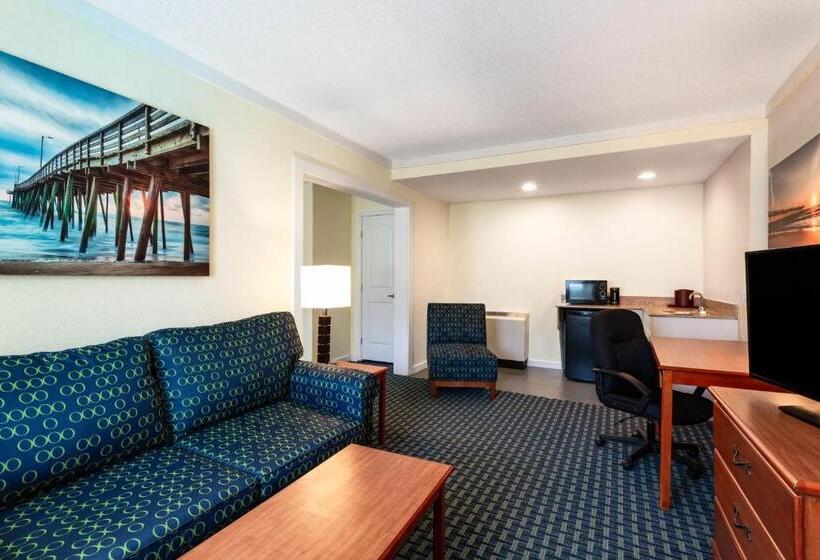 Люкс, Ramada By Wyndham Virginia Beach