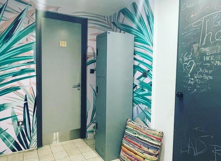 공동 객실, Iconic Athens Hostel