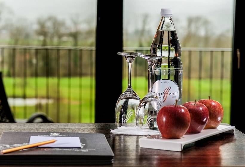 Полулюкс, Small Luxury Hotel Wellnesshotel Golfpanorama
