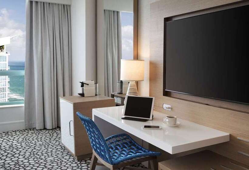 Стандартный Номер Кровать Кинг, Champlain Burlington, Curio Collection By Hilton