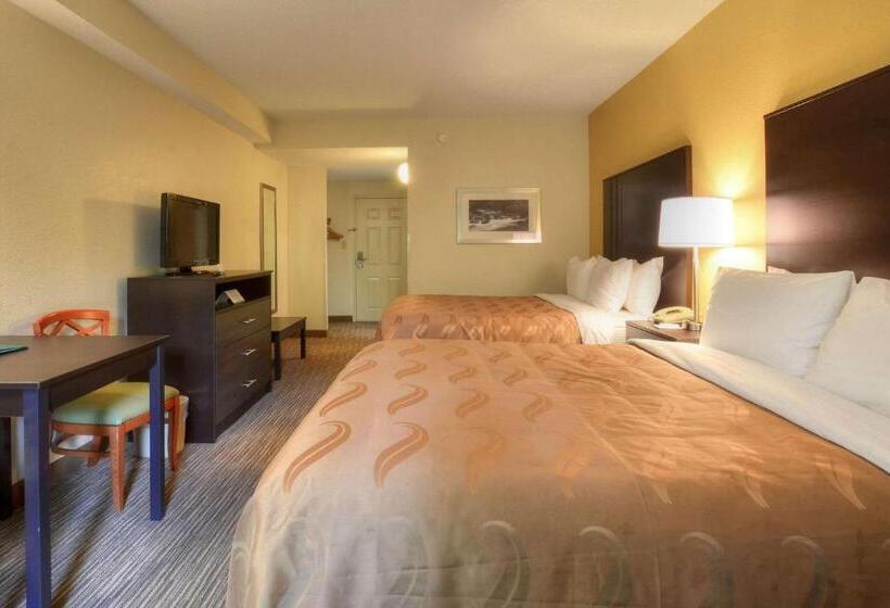 Люкс Вид на Реку, Quality Inn