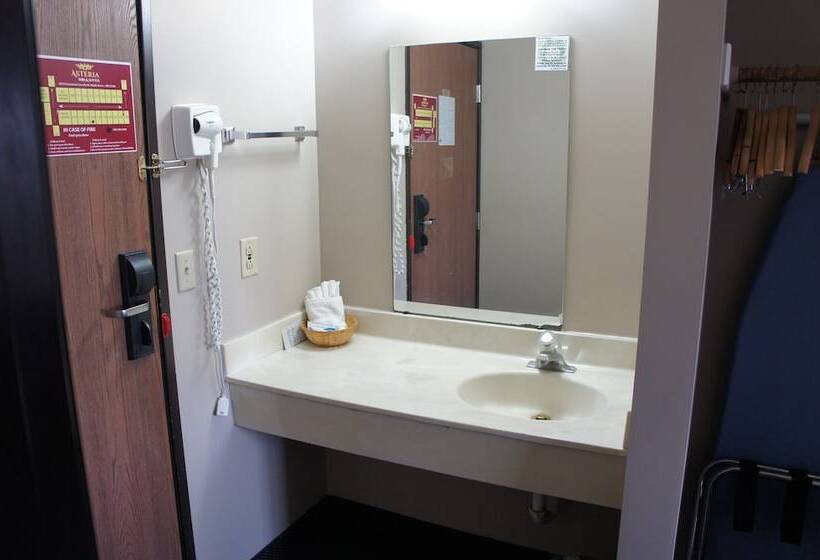 Номер Стандарт 2 Двуспальные Кровати, Coratel Inn And Suites Maple Grove
