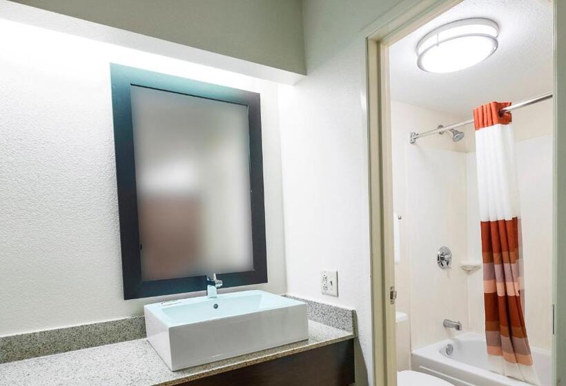 Номер Superior Кровать Кинг, Red Roof Inn Toledo  University