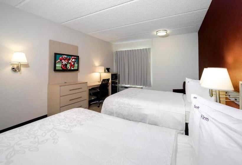 סוויטה, Red Roof Inn Plus + Gainesville