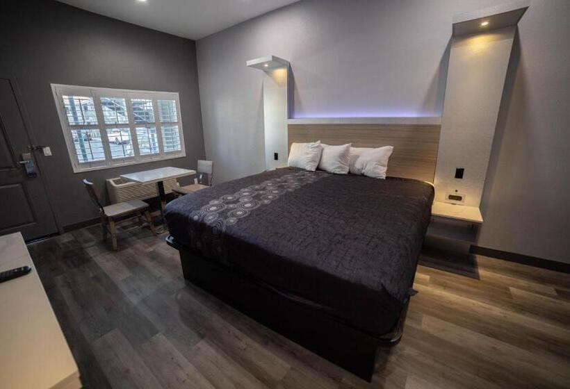 Стандартный Номер Кровать Кинг, Travelodge By Wyndham Whittier