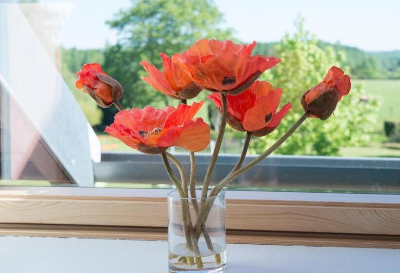 Номер Стандарт, Au Jardin Fleuri