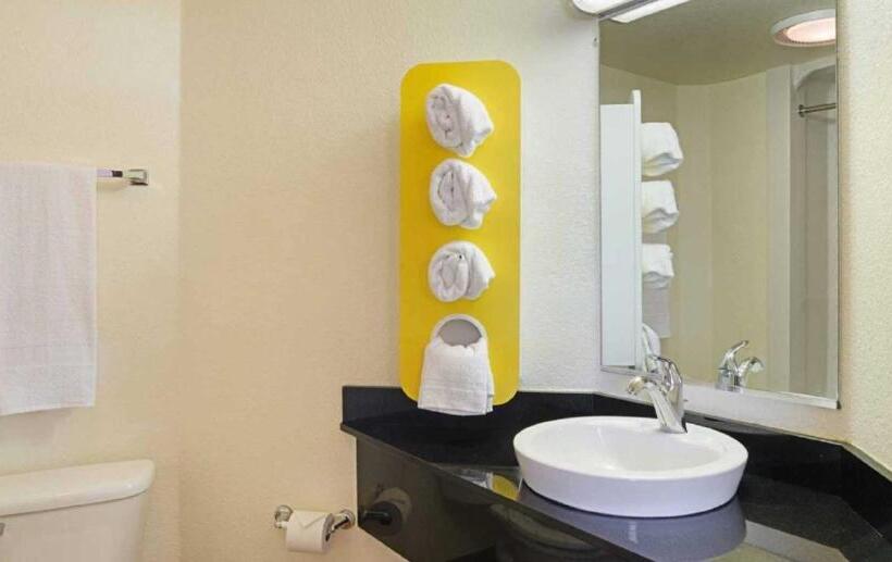 Четырехместный Номер Стандарт, Motel 6 Fort Lupton, Co