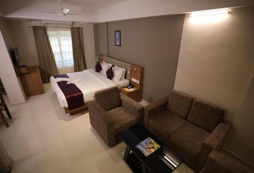 디럭스 스위트, Dhanya Residency