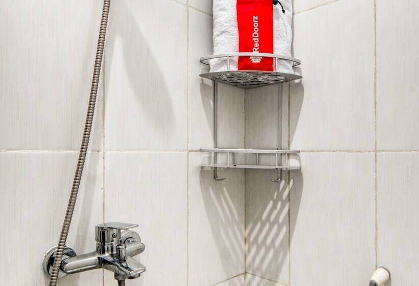 Номер Стандарт, Reddoorz Near Graha Cijantung Mall