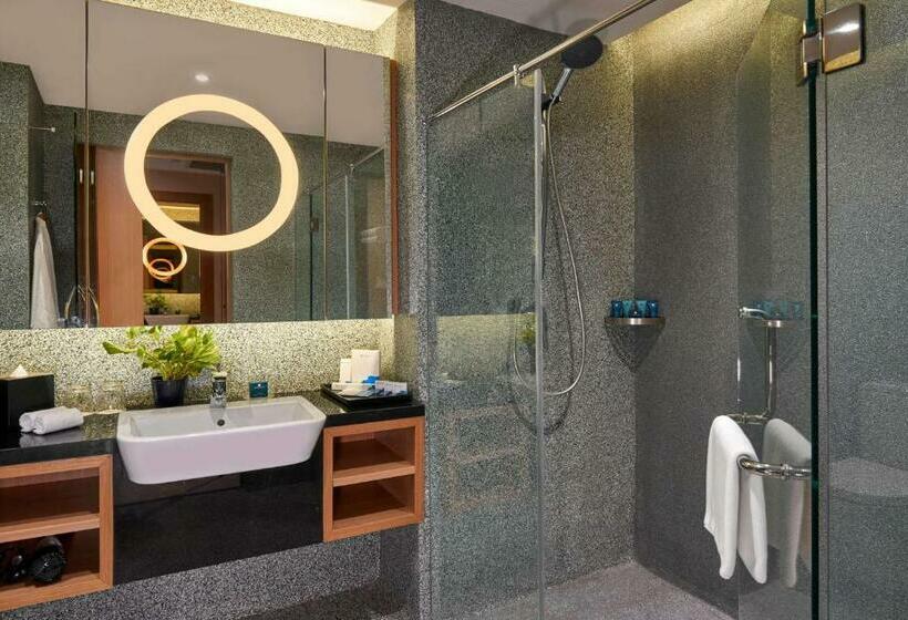 Номер Deluxe Кровать Кинг, Wyndham Acmar Klang