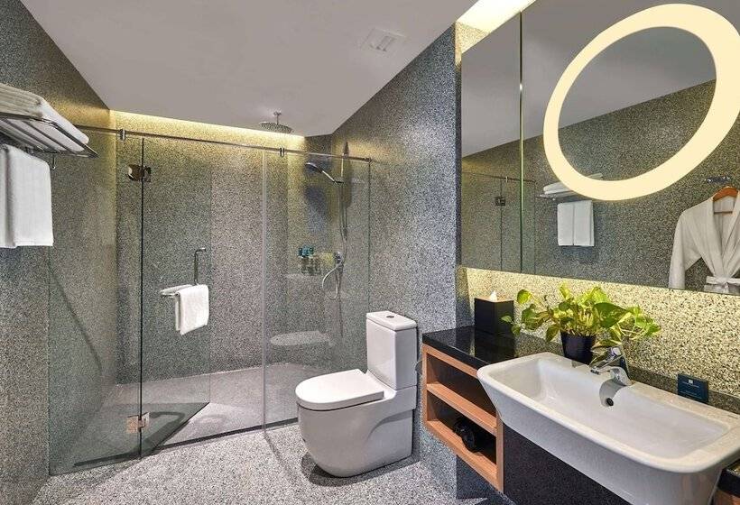 Полулюкс, Wyndham Acmar Klang