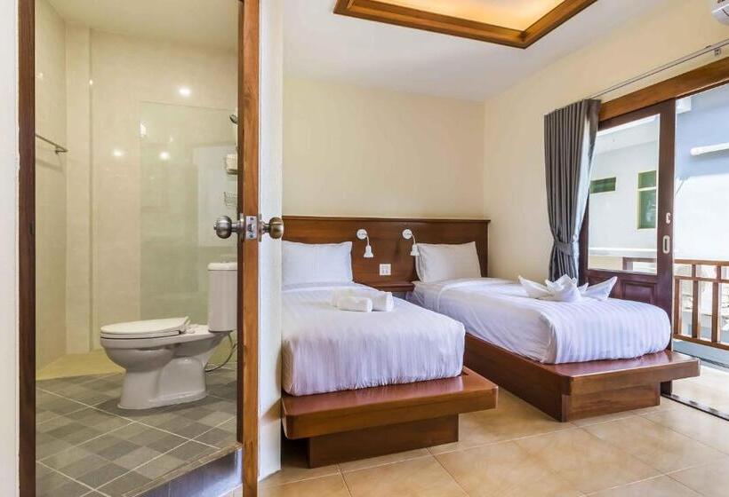 Номер Стандарт с Балконом, Wyh Hotels