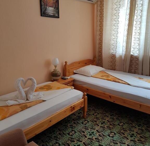 اتاق خانوادگی, Guest Rooms Denitsa