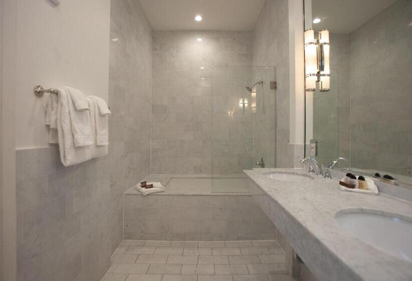 Номер Deluxe с Балконом, Royal Residence