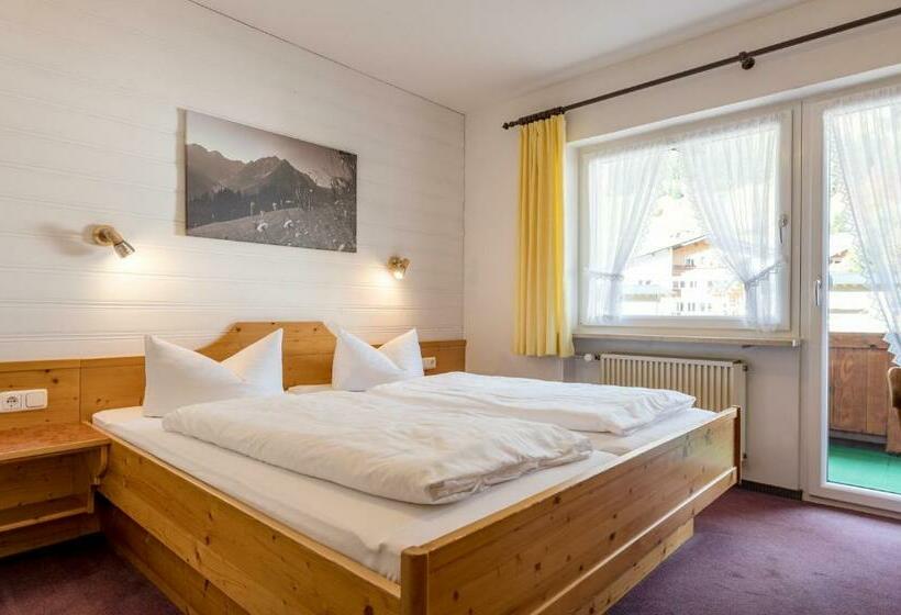 Номер Стандарт с Балконом, Landhaus Almrausch