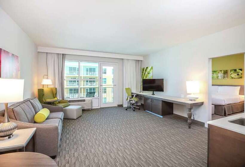سوییت با چشم‌انداز دریا, Koi Resort Saint Kitts, Curio Collection By Hilton