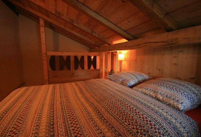 Семейный Номер, Domaine Des Brouilles