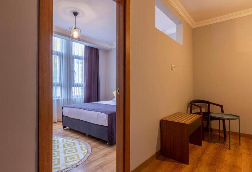 Camera Familiare, Business Hotel Antalya