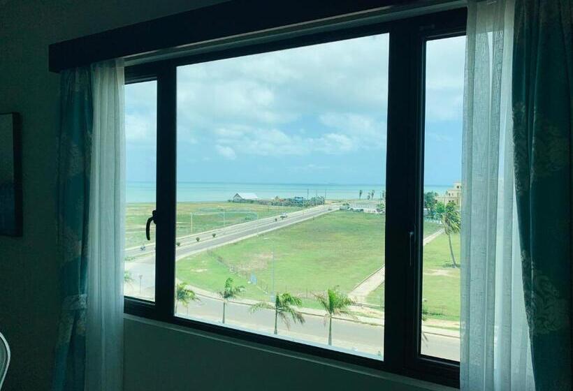 デラックススイート, Golden Bay Belize