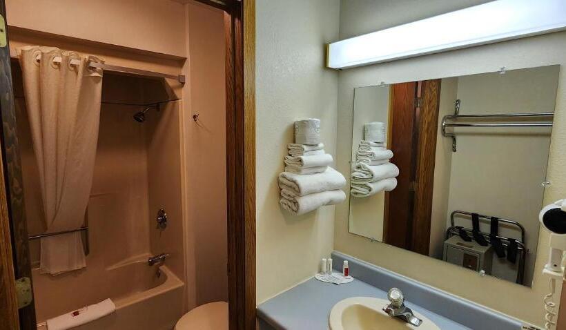 디럭스 룸, Iron Mountain Inn & Suites