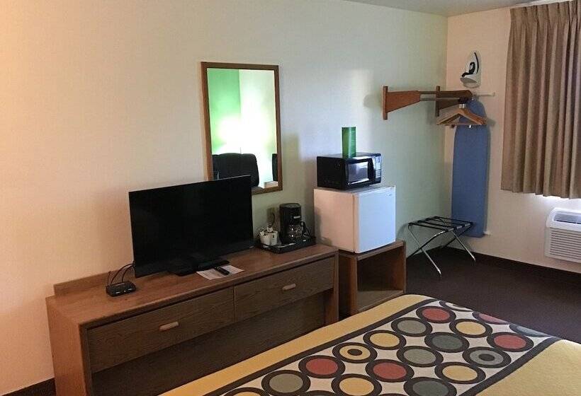 디럭스 스튜디오, Super 8 By Wyndham Rexburg
