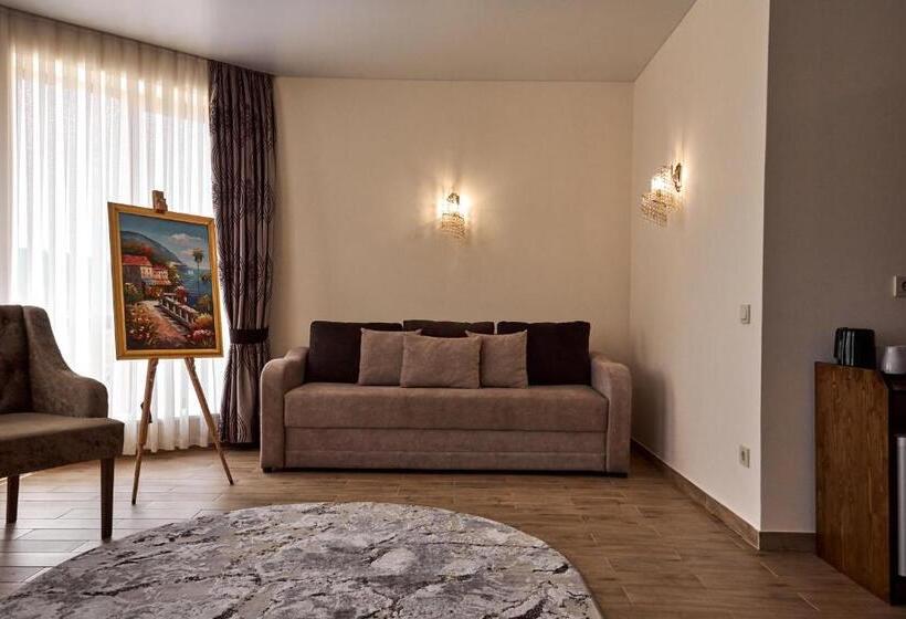 Люкс Вид на Горы, Villa Livorno