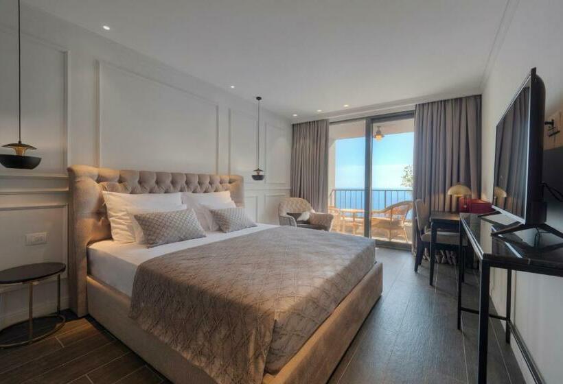 חדר סטנדרט עם מרפסת, Vivid Blue Serenity Resort