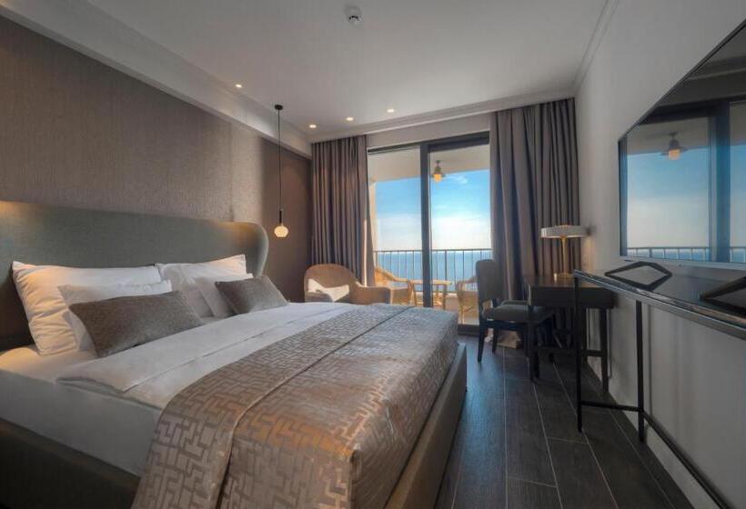 חדר סטנדרט נוף לים עם מרפסת, Vivid Blue Serenity Resort