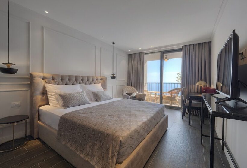 חדר סטנדרט עם מרפסת, Vivid Blue Serenity Resort