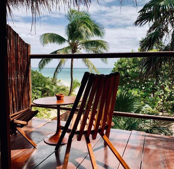 オーシャンビュースタンダードルームバルコニー付き, Libelula Tulum Beachfront