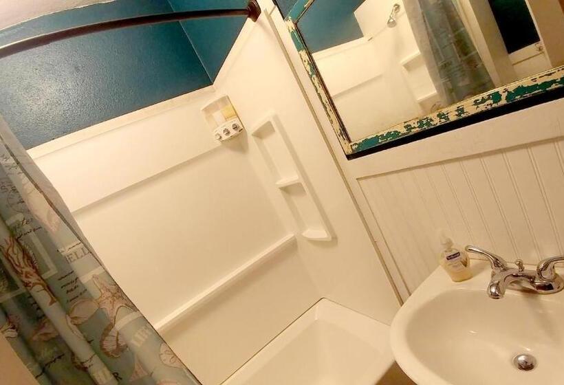 Люкс, Historic Whiting Hotel Suites