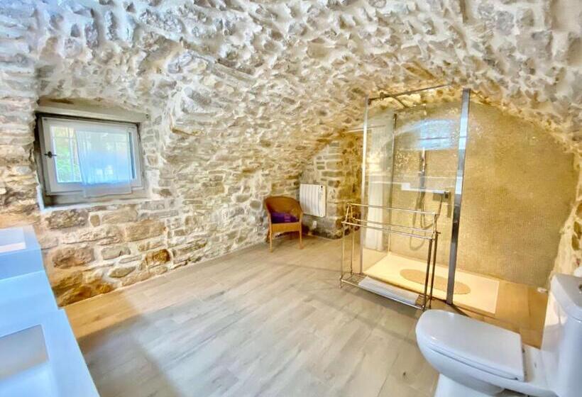 자쿠지 스위트, La Maison Des Vendangeurs   Table D Hôtes Le Soir Du Jeudi Au Dimanche  Jacuzzi   Balnéo Spa   Acces